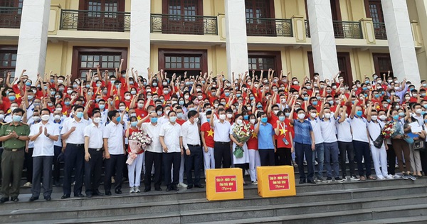 Thái Bình tiếp tục chi viện hơn 300 cán bộ, sinh viên ngành y vào Nam chống dịch