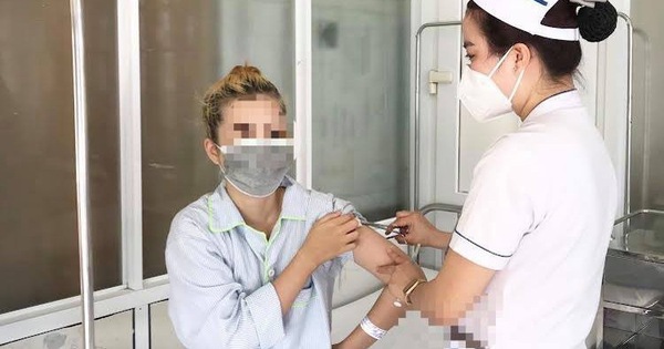 Tự tiêm filler mua trôi nổi trên mạng, cô gái trẻ suýt phải cắt tuyến vú