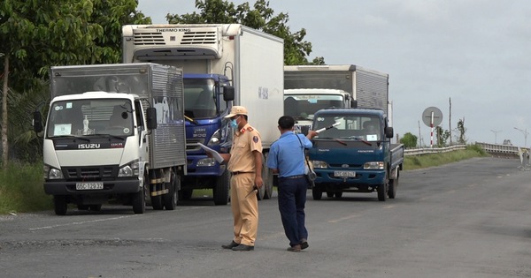 Kiên Giang hứa quyết tâm đến ngày 20-9 chuyển hết ‘vùng đỏ’ thành ‘vùng xanh’