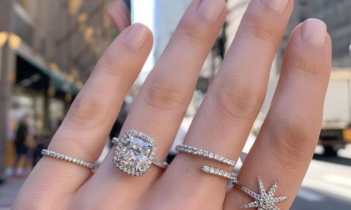 What Are Pavé Diamond Settings? | Lauren Ь Jewelry & Diamonds | Jewelry Blog | Engagement Rings & Diamonds