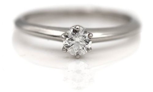 6 Best Wedding Bands for Solitaire Engagement Rings (2022) 
– Vintage Diamond Ring