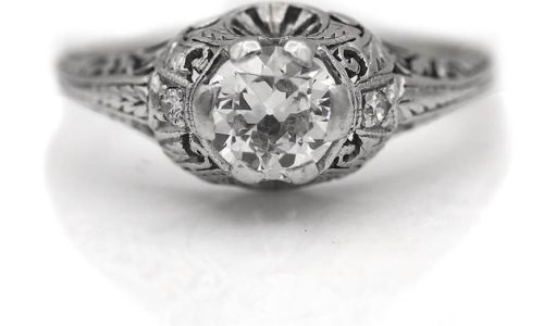 10 Best Engagement Rings For Small Hands (2022)