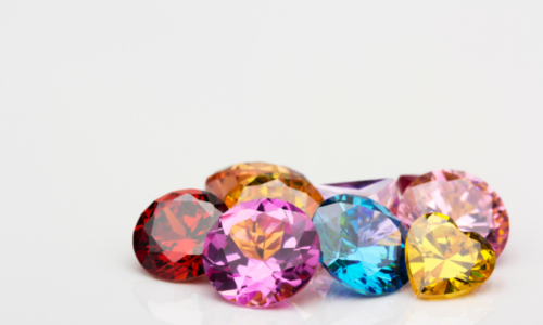 ɑ Rainbow of Fancy Colored Diamonds