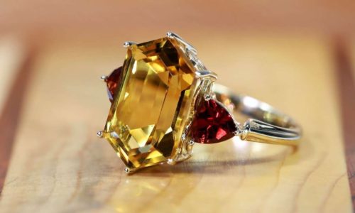 What Color is Garnet? | The Diamond Reserve