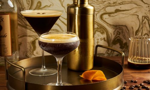 Espresso martini sẽ không biến mất.  Đây là cách để làm cho một cái tốt.